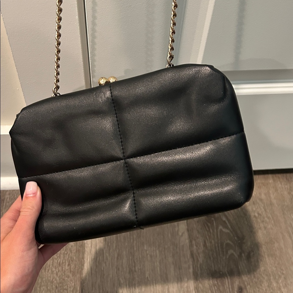 Black crossbody purse
